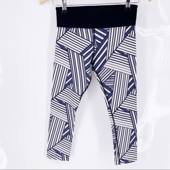 3 for $15 Lorna Jane Graceful Abstract Striped 7/8 Ankle Capri Tights Leggings - Picture 2 of 4